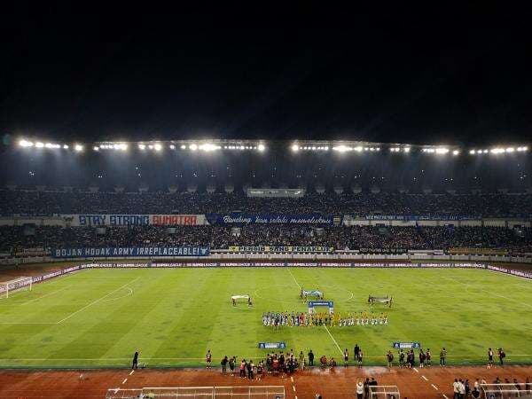 Bojan Hodak Minta Tak Ada Flare saat Persib Bandung vs PSM Makassar, demi Laga Kontra Persija Jakarta