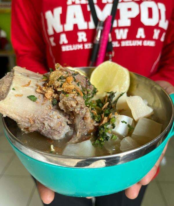 Usai Lebaran, Kedai Mie Kocok Nampol Karawang Ramai Pengunjung, Pelanggan: Rasanya Bikin Nagih! Usai Lebaran, Kedai Mie Kocok Nampol Karawang Ramai Pengunjung, Pelanggan: Rasanya Bikin Nagih!