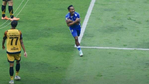 Hasil Babak Pertama Persib Bandung vs Persija Jakarta di Super League 2025-2026: Maung Bandung Memimpin 1-0