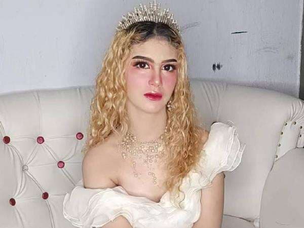 Penyesalan Helwa Bachmid Cium Kaki Habib Bahar bin Smith setelah Sholat Penyesalan Helwa Bachmid Cium Kaki Habib Bahar bin Smith setelah Sholat