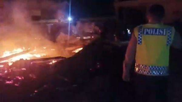 Kebakaran di Sampang, 2 Rumah Warga Hangus Dilalap Api