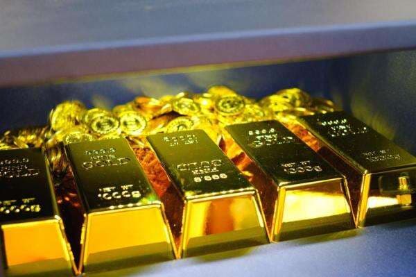 Harga Emas Jatuh 4 Persen, Eskalasi Konflik Timur Tengah Picu Kekhawatiran Inflasi Harga Emas Jatuh 4 Persen, Eskalasi Konflik Timur Tengah Picu Kekhawatiran Inflasi