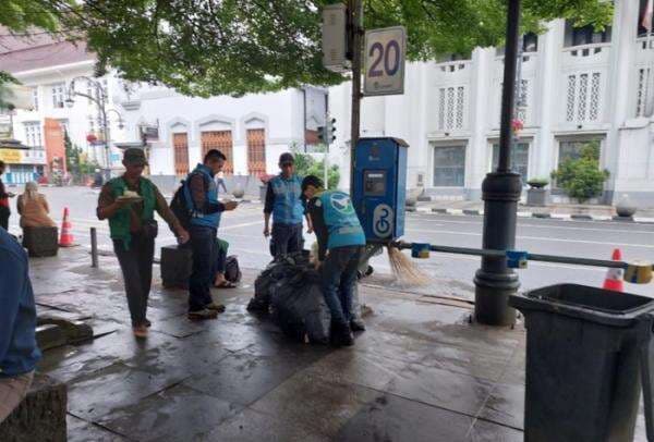 427 Petugas dan Puluhan Armada Disiapkan untuk Atasi Sampah saat Nataru di Bandung