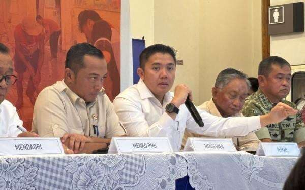 Seskab Tegaskan Bantuan ke Bencana Sumatera Mengalir, 100 Kapal dan Pesawat Dikerahkan ke Lokasi