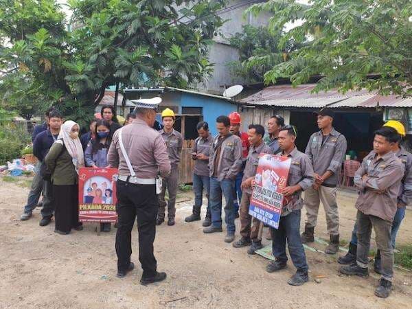 Polantas Pelalawan Sambangi Karyawan Perusahaan Sampaikan Pesan Kamtibmas Pilkada Damai