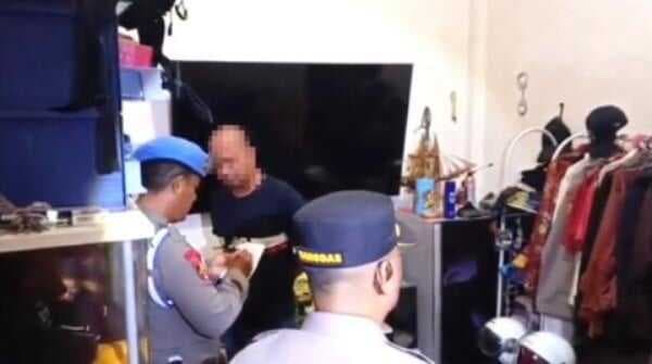 Kronologi Anggota Polres Pangkep Digerebek Sekamar Wanita Lain di Gowa, Dilaporkan Istri Sah Kronologi Anggota Polres Pangkep Digerebek Sekamar Wanita Lain di Gowa, Dilaporkan Istri Sah