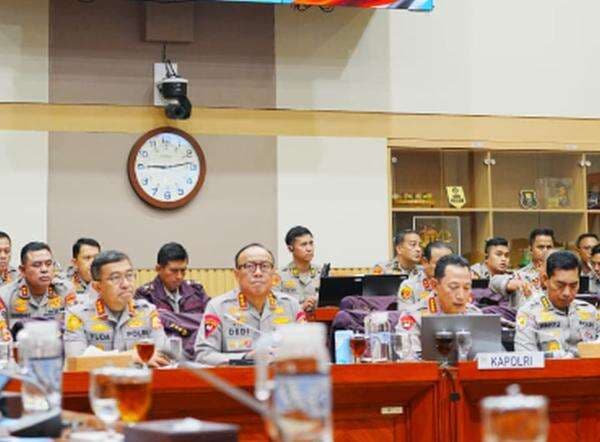 Fraksi Golkar, PKS dan PKB Tegaskan Dukung Polri Tetap di bawah Presiden