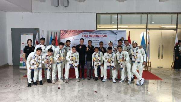 Raih Emas SEA Games 2025, Timnas Futsal Indonesia Disambut Hangat Suporter di Tanah Air!