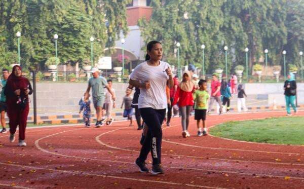 Menikmati Hari Libur, Masyarakat Depok Kunjungi DOS untuk Berolahraga