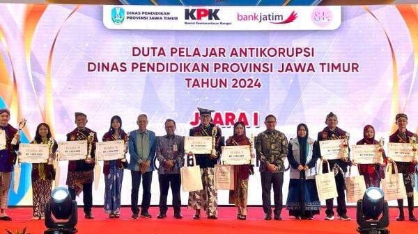 Membanggakan, Pelajar SMAN 1 Bojonegoro Juara 1 Duta Pelajar Anti Korupsi se Jatim