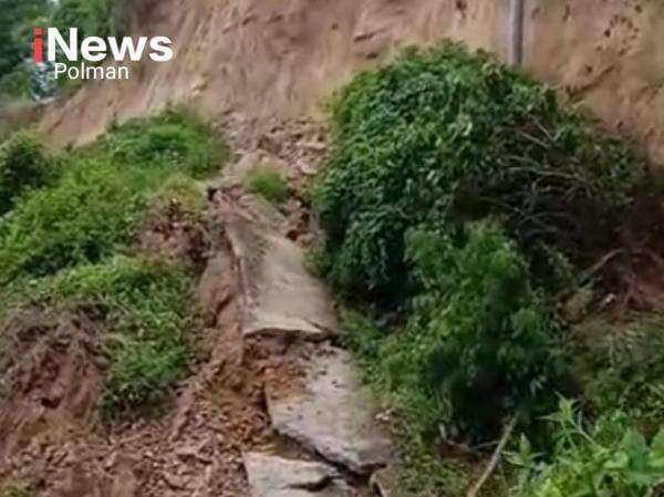 Longsor Akibatkan Jalan Putus di Desa Sumarrang 100 Rumah Terdampak, Wakil Bupati Koordinasi PUPR Longsor Akibatkan Jalan Putus di Desa Sumarrang 100 Rumah Terdampak, Wakil Bupati Koordinasi PUPR