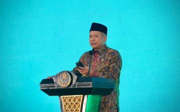 Menkop Siapkan Akuisisi Bank Koperasi untuk Perkuat Kopdes Merah Putih