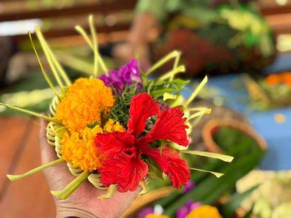 Makna Filosofis dari Canang Sari, Tak Sekadar Indah Dipandang