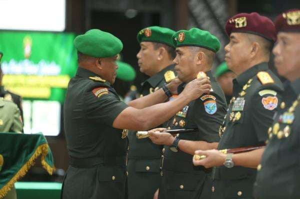 Sertijab TNI AD, Mayjen Novi Rubadi Sugito Resmi Jabat Pangdam Tanjungpura