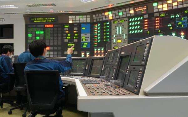 Alarm Berbunyi, PLTN Terbesar di Dunia Tangguhkan Operasi