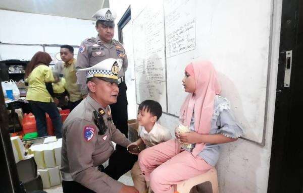 Momen Haru di Tengah Arus Balik Lebaran 2025, Dua Anak Hilang Ditemukan di Jombang Momen Haru di Tengah Arus Balik Lebaran 2025, Dua Anak Hilang Ditemukan di Jombang
