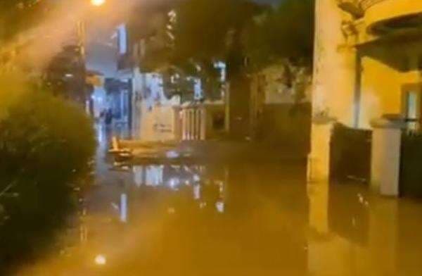 Banjir Jabodetabek, Sejumlah Permukiman di Bekasi Terendam Air Imbas Kali Meluap