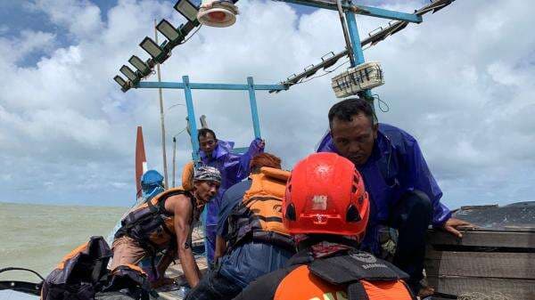 Mesin Kapal Mendadak Mati di Perairan Jepara, 3 Nelayan Asal Tegal Terombang-ambing hingga Lemas