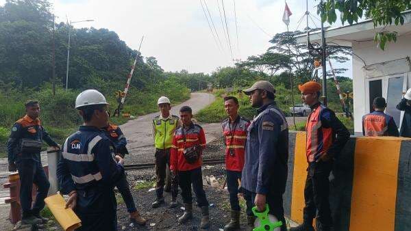 Kemenhub Targetkan Zero Accident, Ramp Check 3.333 Sarana Kereta Jelang Libur Natal Kemenhub Targetkan Zero Accident, Ramp Check 3.333 Sarana Kereta Jelang Libur Natal