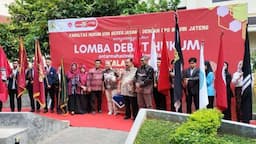 Lomba Debat Hukum 16 Perguruan Tinggi Jawa- Bali