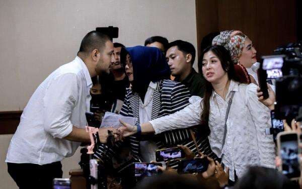 Ammar Zoni Minta Hakim Beri Izin Dokter Kamelia Jenguk ke Lapas Cipinang: Cuma Dia Saya Punya