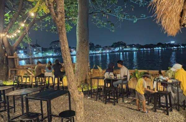 Yuk Nikmati Kembang Api di Tahun Baru 2025 di 3 Kafe di Depok Tepi Danau