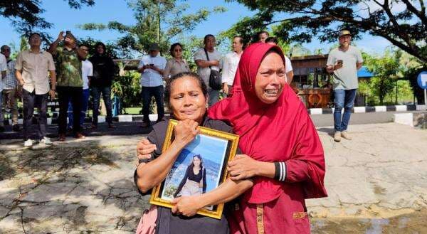 Rekonstruksi Pembunuhan di Sorong: Air Mata Ibu Ungkap Kejanggalan Kasus Kesya Lestaluhu