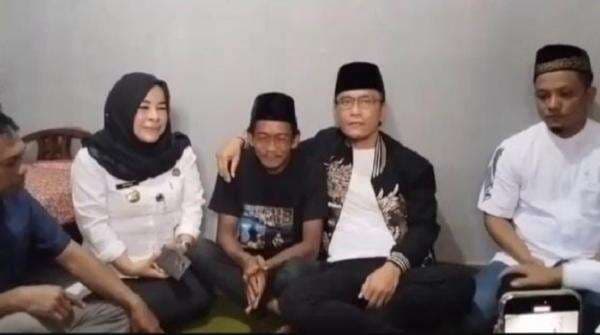 Video Wawancara Sunhaji Tukang Es Diolok olok oleh Gus Miftah