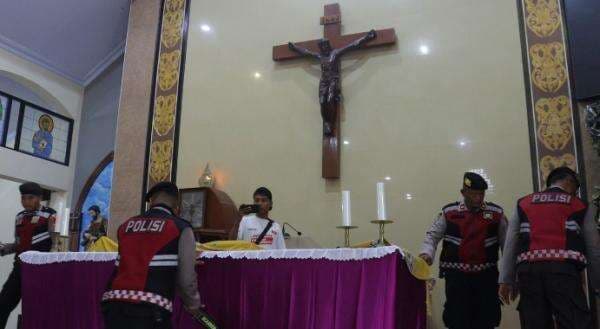 Jelang Ibadah Natal, Polres Pemalang Lakukan Sterilisasi ke Gereja-gereja