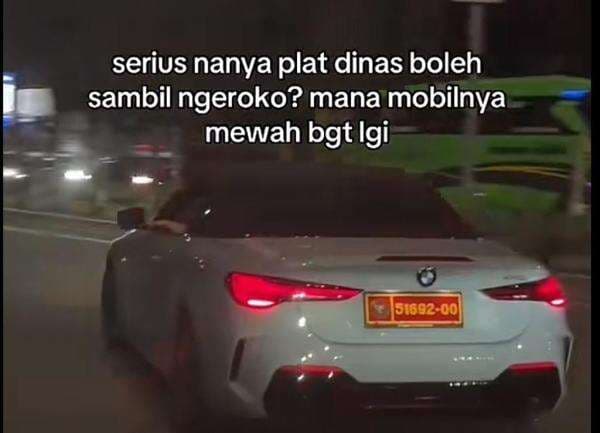 Viral Mobil BMW Pakai Pelat Dinas, Kemhan: Palsu!
