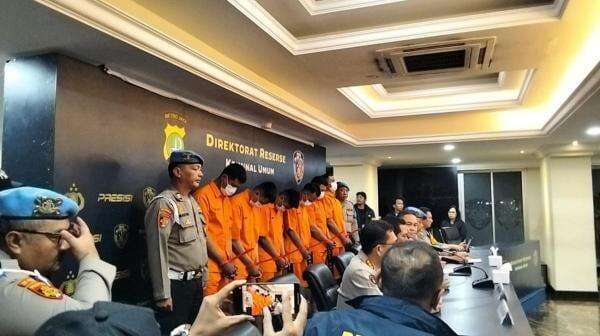 2 Matel Tewas Dikeroyok Polisi, DPR Minta Aturan Tagih Utang Lewat Debt Collector Direvisi 2 Matel Tewas Dikeroyok Polisi, DPR Minta Aturan Tagih Utang Lewat Debt Collector Direvisi