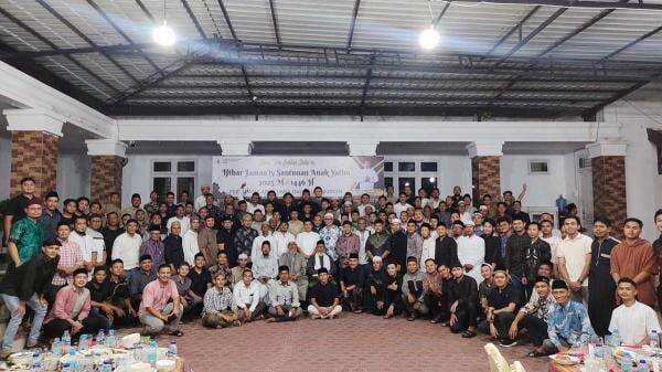 Wali Kota Sayuti Buka Puasa Bersama Alumni Dayah Ulumuddin Wali Kota Sayuti Buka Puasa Bersama Alumni Dayah Ulumuddin