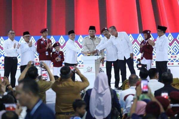 Menteri Rini Hadiri Peresmian Sekolah Rakyat, Presiden Tegaskan Pendidikan Jadi Prioritas