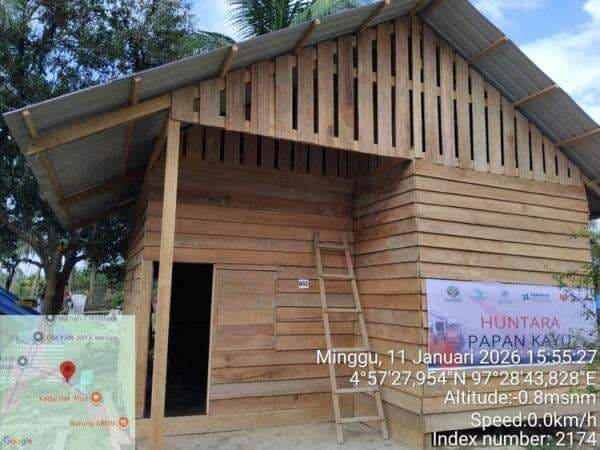 Kayu Hanyutan Pascabencana Sumatera Sudah Digunakan untuk Bangun 13 Unit Huntara