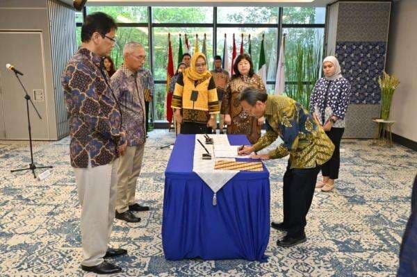 Kubu Ridwan Kamil Bantah Arka Anak dari Aura Kasih: Timeline-nya Beda Kubu Ridwan Kamil Bantah Arka Anak dari Aura Kasih: Timeline-nya Beda