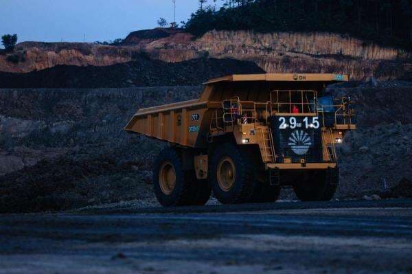 Saham DEWA Melonjak Belasan Persen, Intip Proyeksi Terbaru