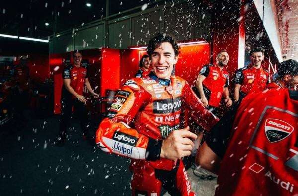 3 Rekor Valentino Rossi yang Bisa Dipecahkan Marc Marquez di MotoGP 2026, Nomor 1 Paling Dekat!