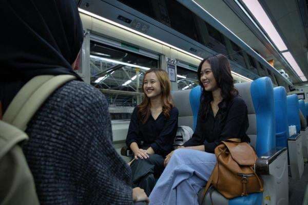Perempuan Kini Makin Nyaman Naik Kereta, KAI Hadirkan Fitur Female Seat Map Perempuan Kini Makin Nyaman Naik Kereta, KAI Hadirkan Fitur Female Seat Map