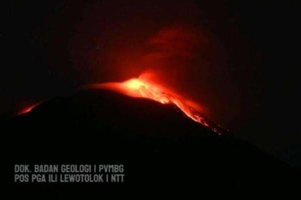Status Gunung Ile Lewotolok Siaga, Aktivitas Erupsi dan Aliran Lava Meningkat