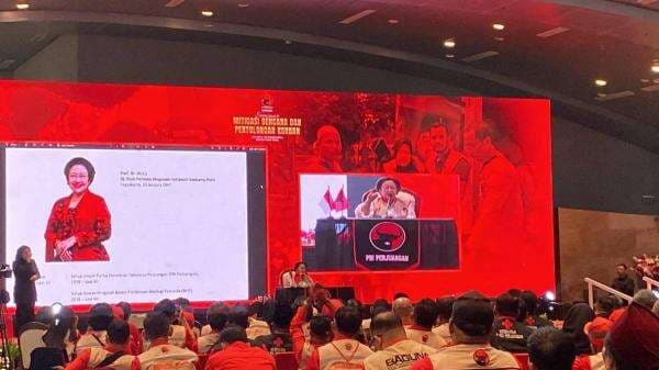 Megawati Semprot Buzzer yang "Goreng" Isu Bencana: Kemanusiaan Kamu ke Mana!