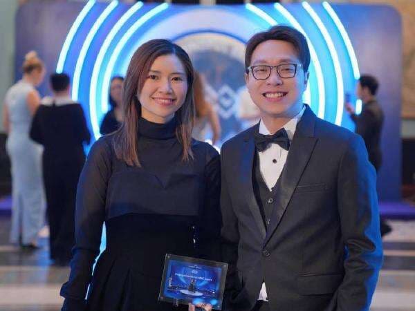 Viral Dokter Richard Lee Dituduh Selingkuh, Istri Buka Suara! Viral Dokter Richard Lee Dituduh Selingkuh, Istri Buka Suara!