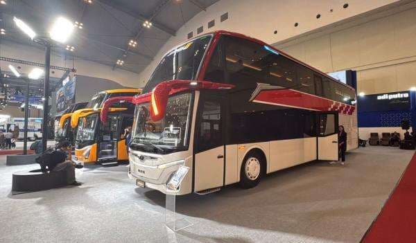 Deretan Bus AKAP Mewah Pamer di GJAW 2025, Sasis Premium Mendominasi