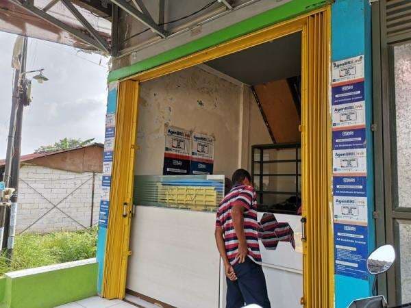 Banyak Keuntungan, Yeni Rela Banting Setir dari Perawat Jadi Agen BRILink Banyak Keuntungan, Yeni Rela Banting Setir dari Perawat Jadi Agen BRILink