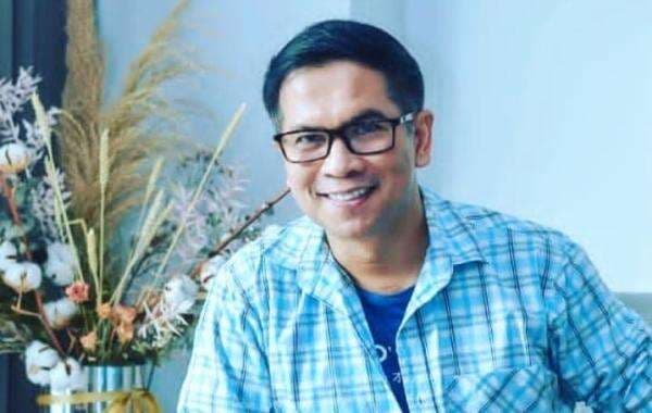Harta Habis usai Gagal Nyaleg, Krisna Mukti Kini ke Mana-Mana Naik Angkutan Umum Harta Habis usai Gagal Nyaleg, Krisna Mukti Kini ke Mana-Mana Naik Angkutan Umum