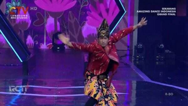 Irfan Hakim Bikin Kejutan Tari Jaipongan di Grand Final Amazing Dance Indonesia