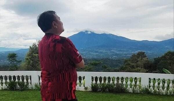 Singgah ke Kampung Duren Cengal, Ada Vila Putih seperti di Atas Awan