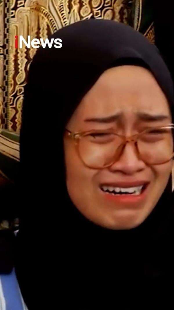 Tangis Keluarga 3 Polisi Ditembak di Way Kanan Minta Bantuan Hotman