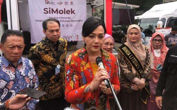 OJK Imbau Pekerja Migran Indonesia Hati-Hati dengan Penipuan saat Kerja di Luar Negeri OJK Imbau Pekerja Migran Indonesia Hati-Hati dengan Penipuan saat Kerja di Luar Negeri