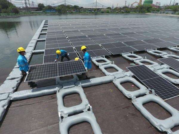 Proyek PLTS Terapung Tembesi Masuk Fase Konstruksi, Siap Bangun Energi Bersih di Batam Proyek PLTS Terapung Tembesi Masuk Fase Konstruksi, Siap Bangun Energi Bersih di Batam