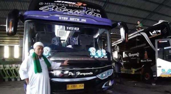 Amalan Bos PO Haryanto Punya 300 Bus, Puasa Selama 20 Tahun dan Santuni Ribuan Anak Yatim Amalan Bos PO Haryanto Punya 300 Bus, Puasa Selama 20 Tahun dan Santuni Ribuan Anak Yatim